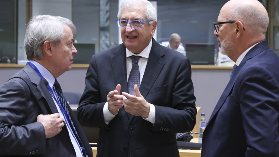 Ministro Foti al Consiglio Affari Generali: "Rendere normativa UE adeguata a esigenze di imprese europee e straniere"