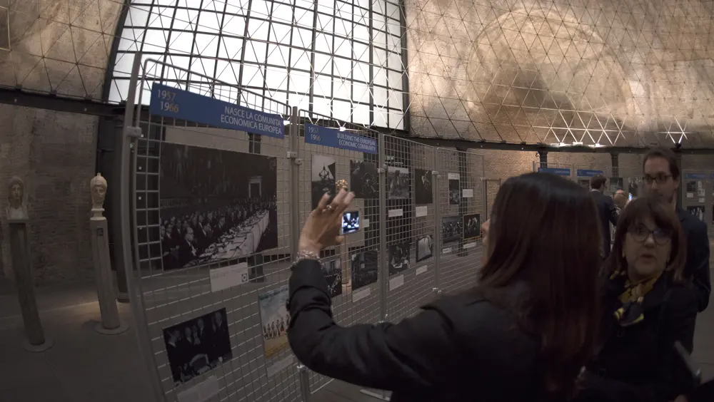 Mostra fotografica "L'Italia in Europa - L'Europa in Italia" Mostra fotografica "L'Italia in Europa - L'Europa in Italia"