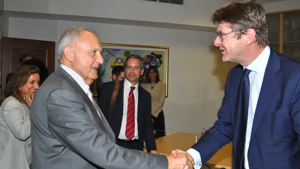 Il Ministro per gli Affari Europei, Paolo Savona, incontra il Ministro britannico per il Commercio e l’Industria, Greg Clark Il Ministro per gli Affari Europei, Paolo Savona, incontra il Ministro britannico per il Commercio e l’Industria, Greg Clark