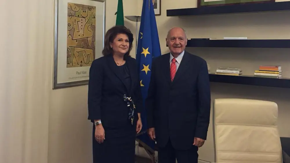 Ministro Savona incontra la Ministra rumena dei Fondi Europei, Rovana Plumb Ministro Savona incontra la Ministra rumena dei Fondi Europei, Rovana Plumb