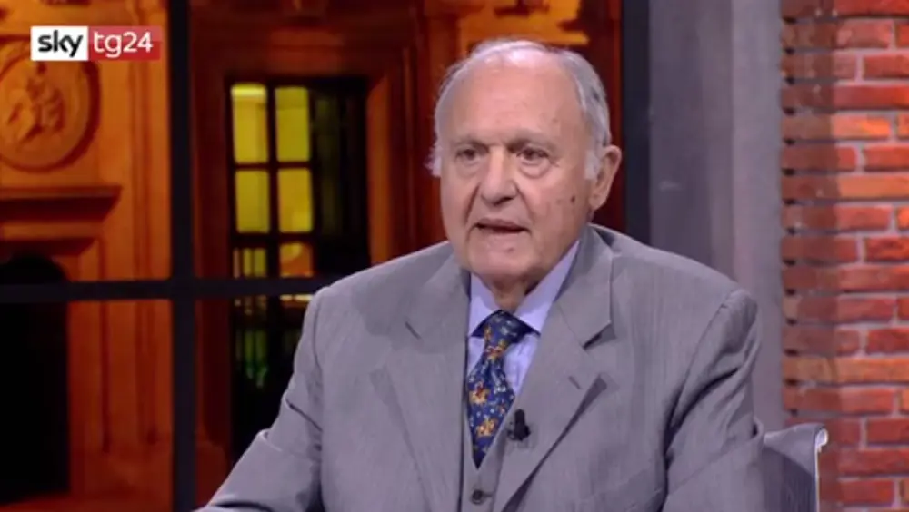 Ministro Savona a SKy Tg24 Ministro Savona a SKy Tg24