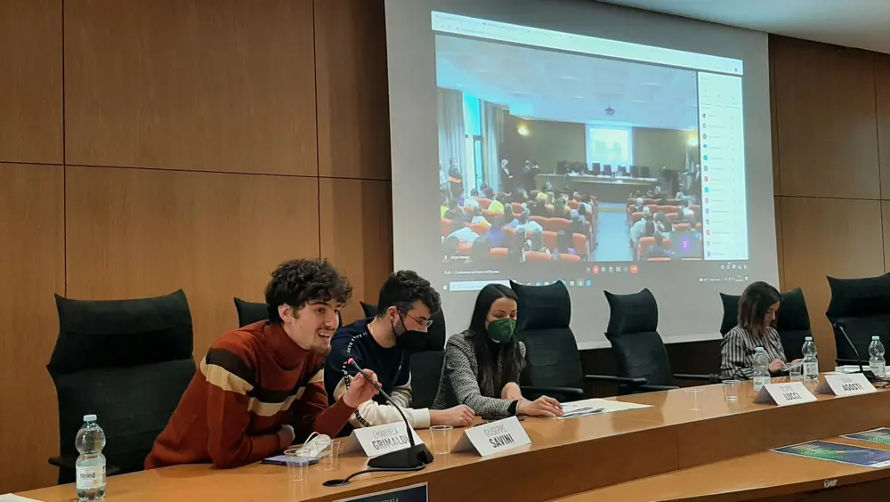 UE mediatrice per la pace, l'esortazione dei giovani di Teramo UE mediatrice per la pace, l'esortazione dei giovani di Teramo