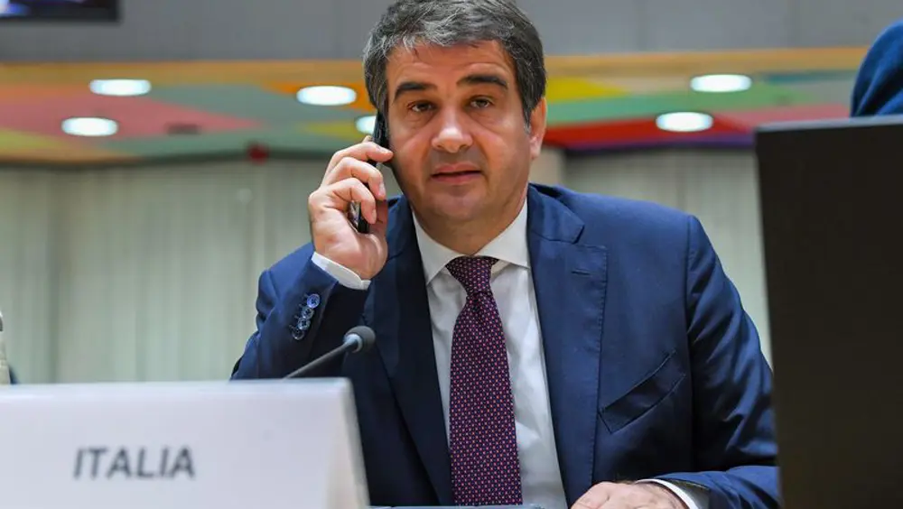 UE: Ministro Fitto, completato rimborso aiuti di Stato Venezia-Chioggia UE: Ministro Fitto, completato rimborso aiuti di Stato Venezia-Chioggia