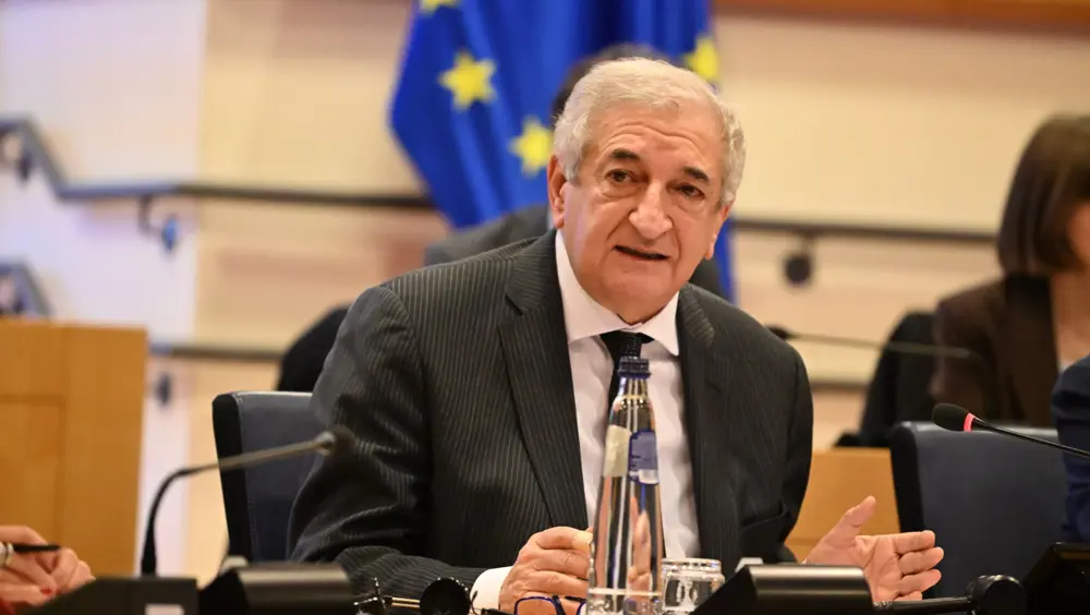 Ucraina: Ministro Foti, battaglia di libertà per l'Europa