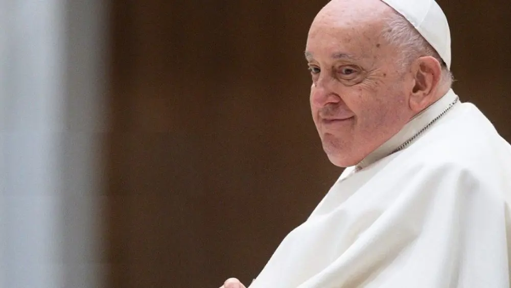 Ministro Foti: "Chiesa al centro del mondo, plauso a chi ha garantito sicurezza" Ministro Foti: "Chiesa al centro del mondo, plauso a chi ha garantito sicurezza"