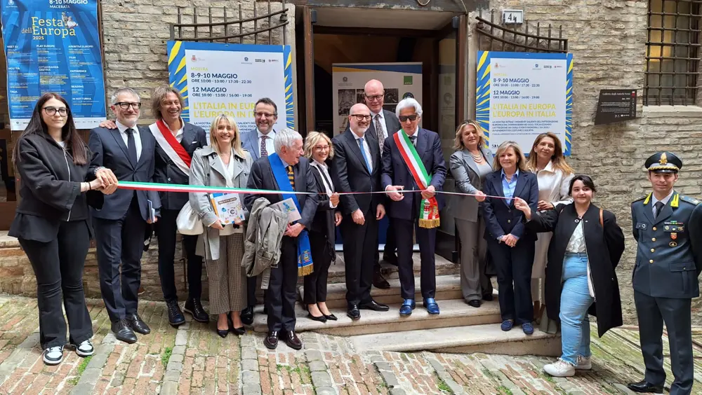 Macerata ospita la mostra "L'Italia in Europa - L'Europa in Italia" Macerata ospita la mostra "L'Italia in Europa - L'Europa in Italia"