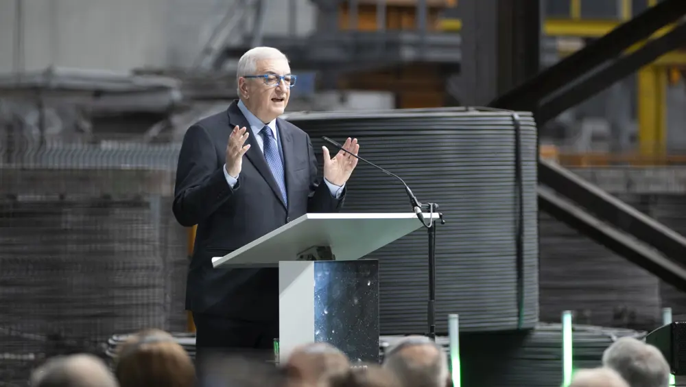 Ministro Foti: "Il green deal non freni lo sviluppo economico: con l'eccessiva ideologia rischio desertificazione industriale" Ministro Foti: "Il green deal non freni lo sviluppo economico: con l'eccessiva ideologia rischio desertificazione industriale"