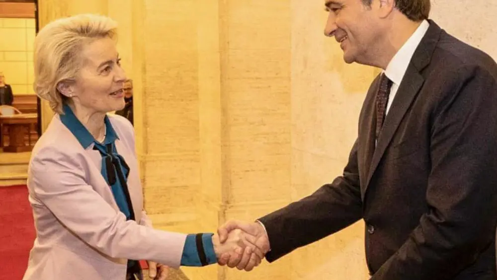 Ministro Fitto: "Onorato dell'incarico ricevuto, prossimi 5 anni fondamentali per il futuro dell'Europa" Ministro Fitto: "Onorato dell'incarico ricevuto, prossimi 5 anni fondamentali per il futuro dell'Europa"